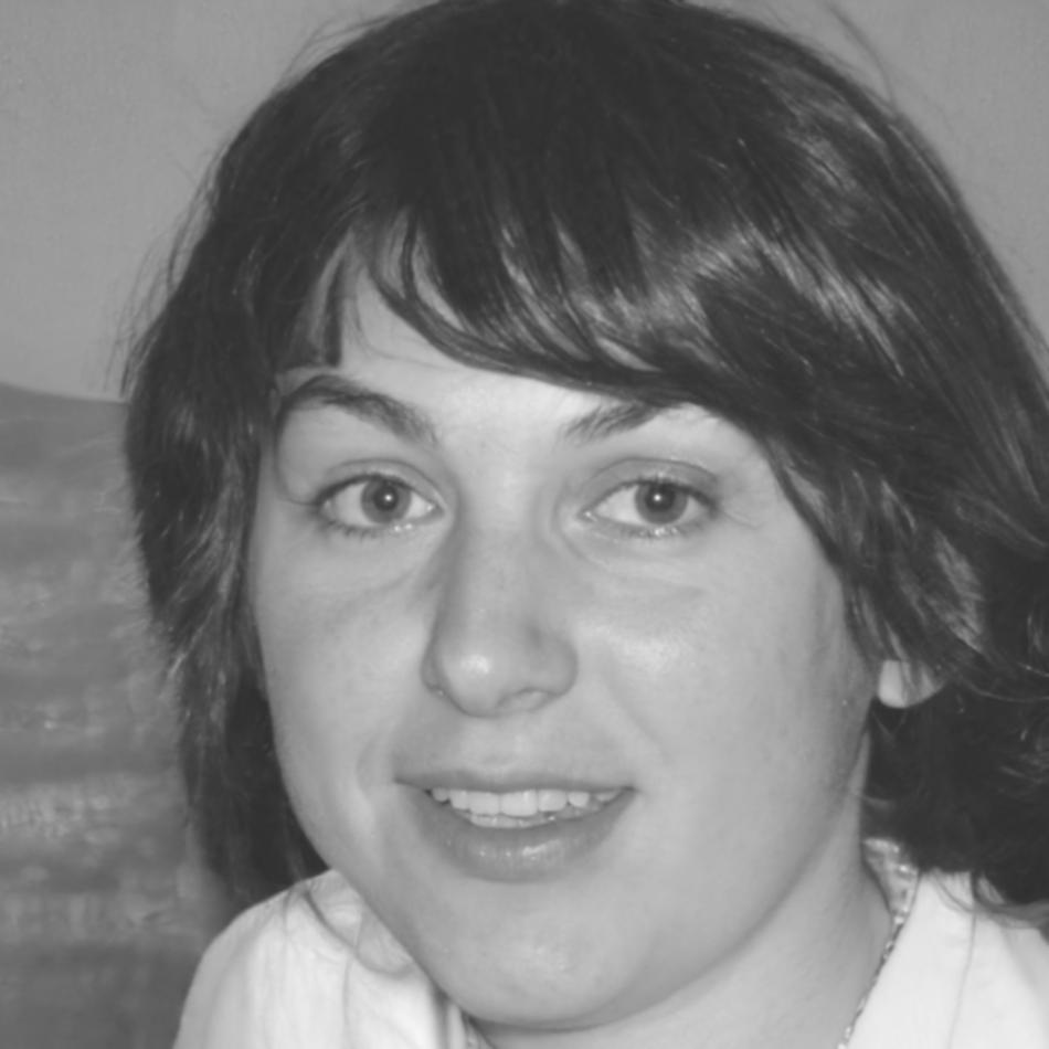 Dr. Sarah Hoffmann - Finanzexpertin